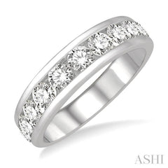 1 1/2 Ctw Channel Set 11 Stone Round Cut Diamond Wedding Band in 14K White Gold
