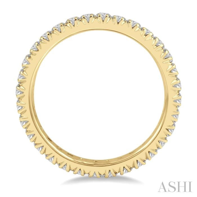1 Ctw Round Cut Diamond Eternity Wedding Band in 14K Yellow Gold