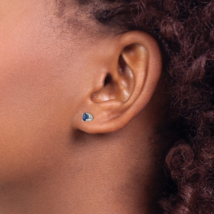 14k White Gold 4mm Round Sapphire Post Earrings