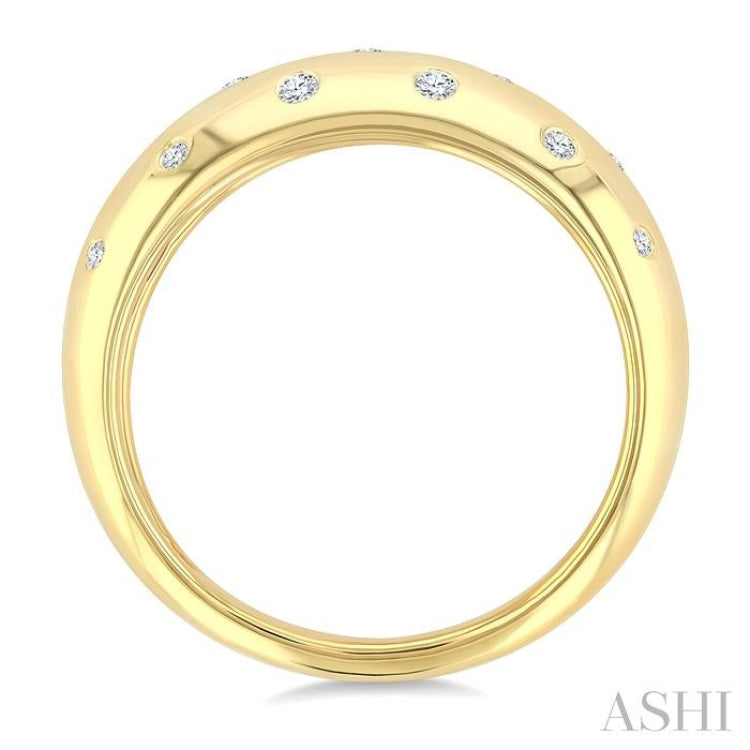 1/5 Ctw Round Cut Diamond Flush Set Mosaic Dome Band in 10K Yellow Gold