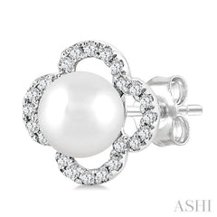 5 MM Cultured Pearl and 1/6 Ctw Single Cut Diamond Clover Petite Fashion Earrings in 10K White Gold