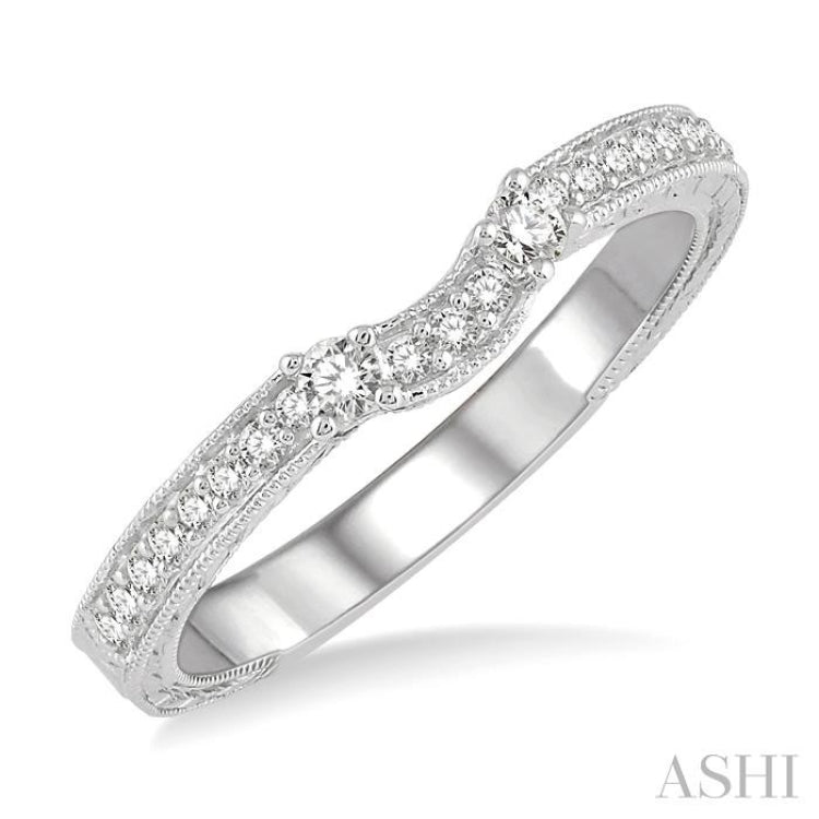 1/5 Ctw Curved Center Foliage Engraved Round Cut Diamond Wedding Band in 14K White Gold
