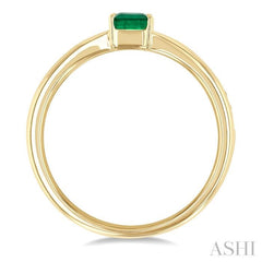 4x3 MM Emerald and 1/6 Ctw Round Cut Diamond East-West Set Precious Fashion Ring in 14K Yellow Gold