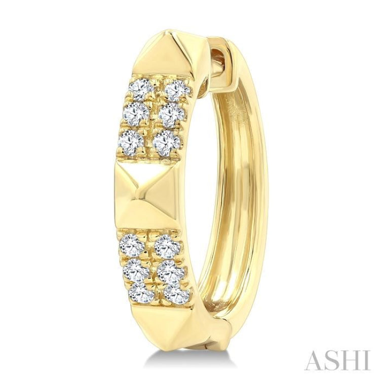 1/4 Ctw Round Cut Diamond Pyramid Huggie Earrings in 10K Yellow Gold