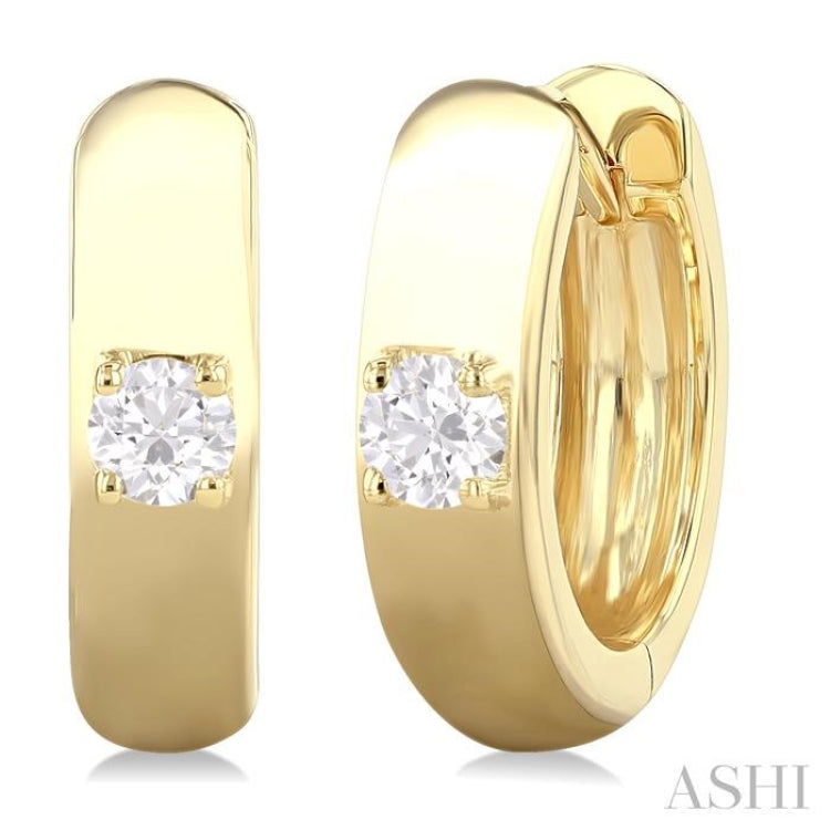 1/6 Ctw Round Shape Diamond Petite Huggie Earrings in 10K Yellow Gold