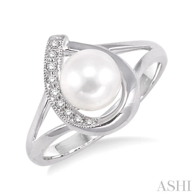 6.5 MM Cultured Pearl and 1/20 Ctw Round Cut Diamond Ring in Sterling Silver