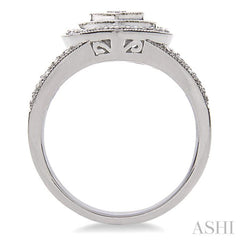 1/20 Ctw Heart Shape Round Cut Diamond Ring in Sterling Silver