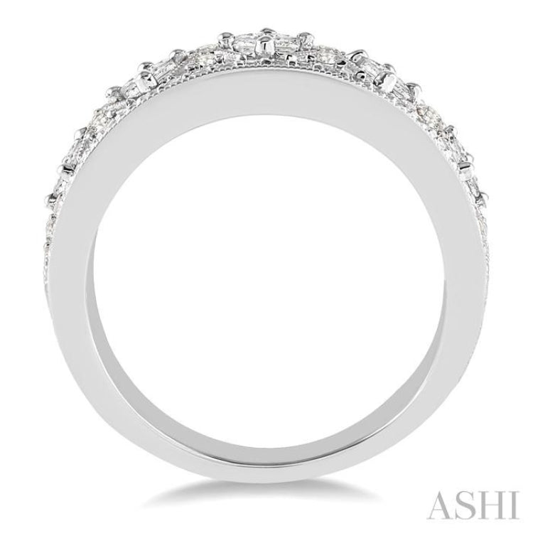 7/8 Ctw Diamond Fashion Band in 14K White Gold