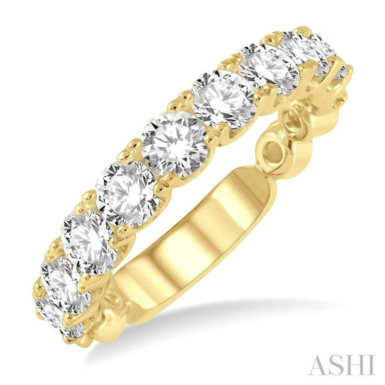 2 Ctw Lattice Round Cut Diamond Wedding Band in 14K Yellow Gold