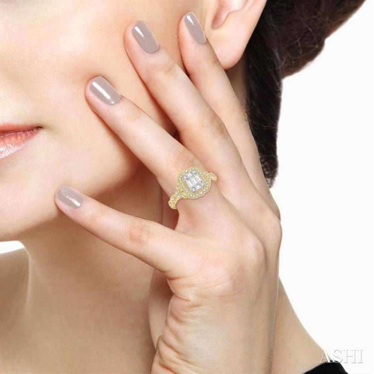 5/8 Ctw Intricate lattice Baguette and Round Cut Diamond Ring in 14K Yellow and white gold
