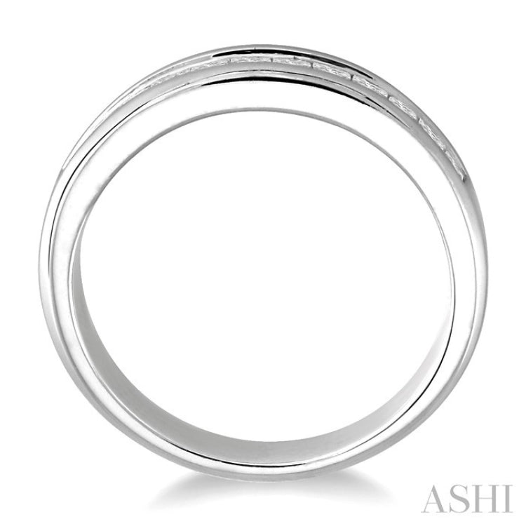 1/2 Ctw Princess Cut Diamond Wedding Band in 14K White Gold