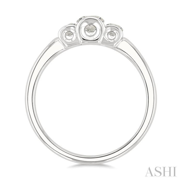 1/2 Ctw 3-Stone Round Cut Diamond Fashion Ring in 14K White Gold