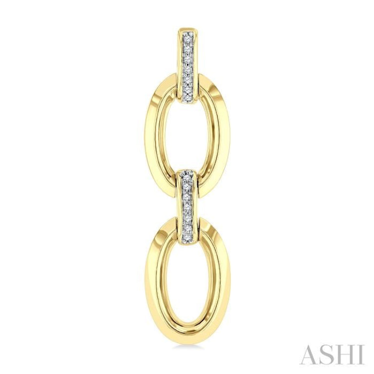 1/10 Ctw Bold Oval Link Round Cut Diamond Fashion Earrings in Yellow Gold Vermeil