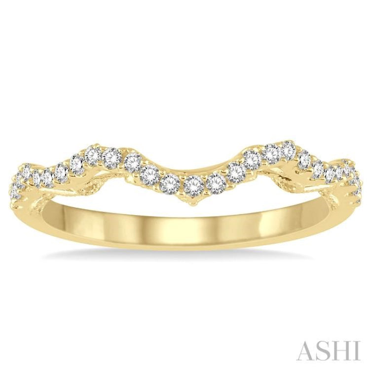 1/5 Ctw Round Cut Diamond Wedding Band in 14K Yellow Gold