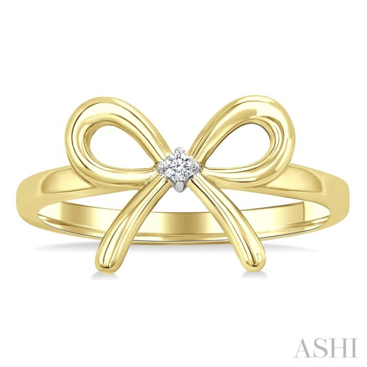1/50 Ctw Bow Round Cut Diamond Fashion Ring in Yellow Gold Vermeil
