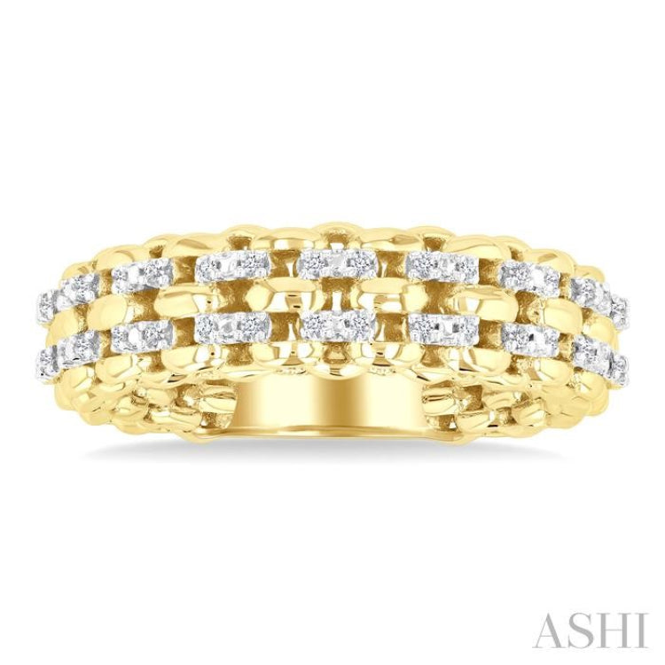 1/10 Ctw Bold Cable Chain Inspired Weave Circle Round Cut Diamond Ring in Yellow Gold Vermeil