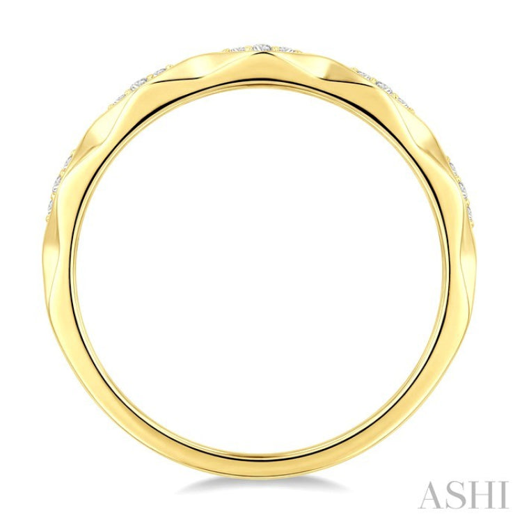 1/20 Ctw 3-D Geometric Shape Round Cut Diamond Stackable Fashion Band in 14K Yellow Gold