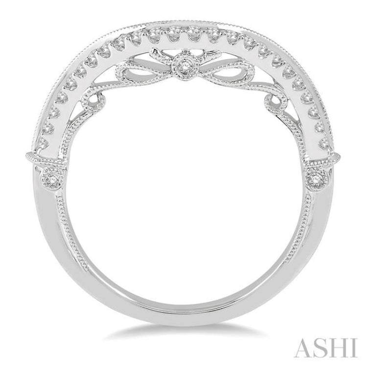 1/4 Ctw Ethnic Milgrain Curve Round Cut Diamond Wedding Band in 14K White Gold