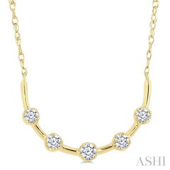 1/6 Ctw Round Cut Diamond Smile Bar Necklace in 10K Yellow Gold