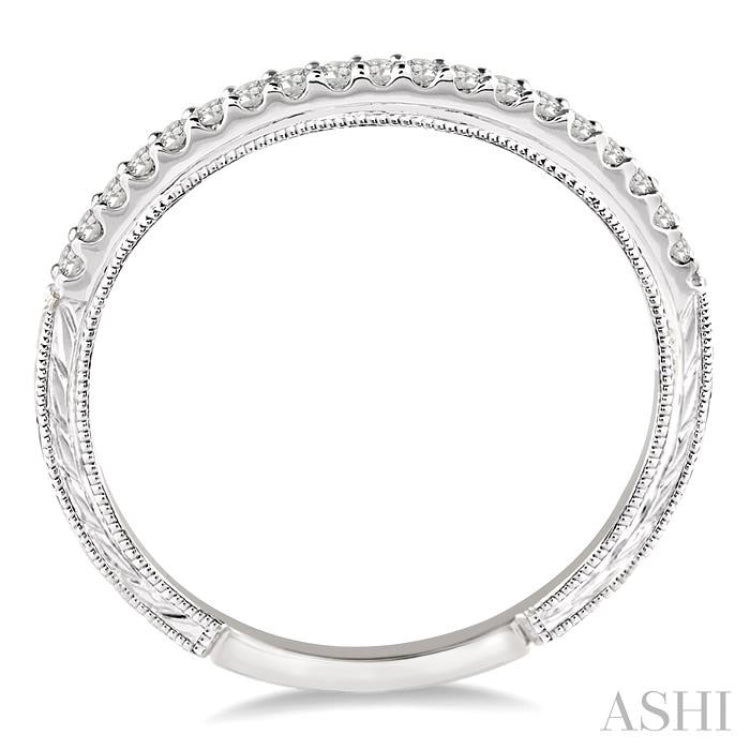 1/6 Ctw Round Cut Diamond Wedding Band in 14K White Gold