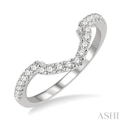1/4 Ctw Chevron Round Cut Diamond Wedding Band in 14K White Gold