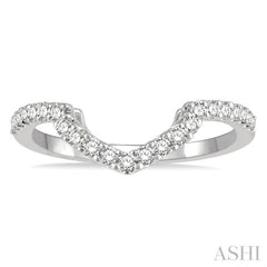 1/4 Ctw Chevron Round Cut Diamond Wedding Band in 14K White Gold
