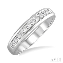 1/4 Ctw Princess Cut Diamond Wedding Band in 14K White Gold