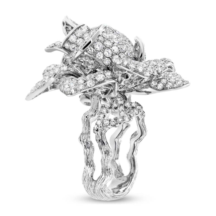 6.16ct 18k White Gold Diamond Flower Ring
