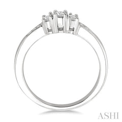1/4 Ctw Nine Stone Round Cut Diamond Engagement Ring in 14K White Gold