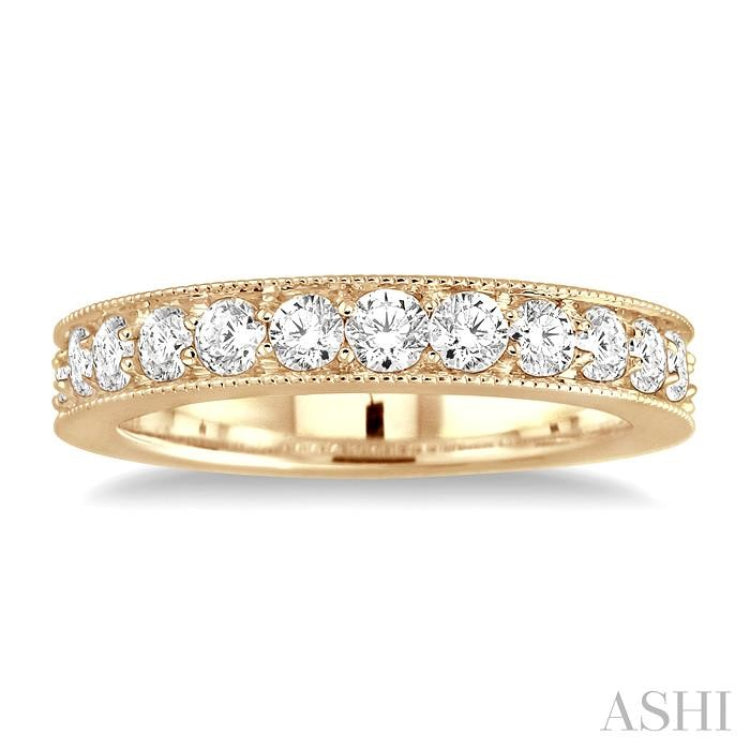 3/4 ctw Round Cut Diamond Wedding Band in 14K Yellow Gold