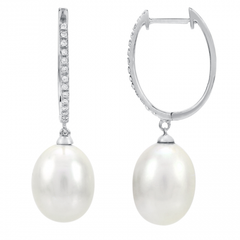 Pearl Earring