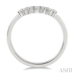 1/6 ctw Vintage Circular Mount Curved Center Round Cut Diamond Wedding Band in 14K White Gold