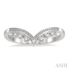 1/10 Ctw Chevron Round Cut Diamond Highlighted Wedding Ring in 14K White Gold