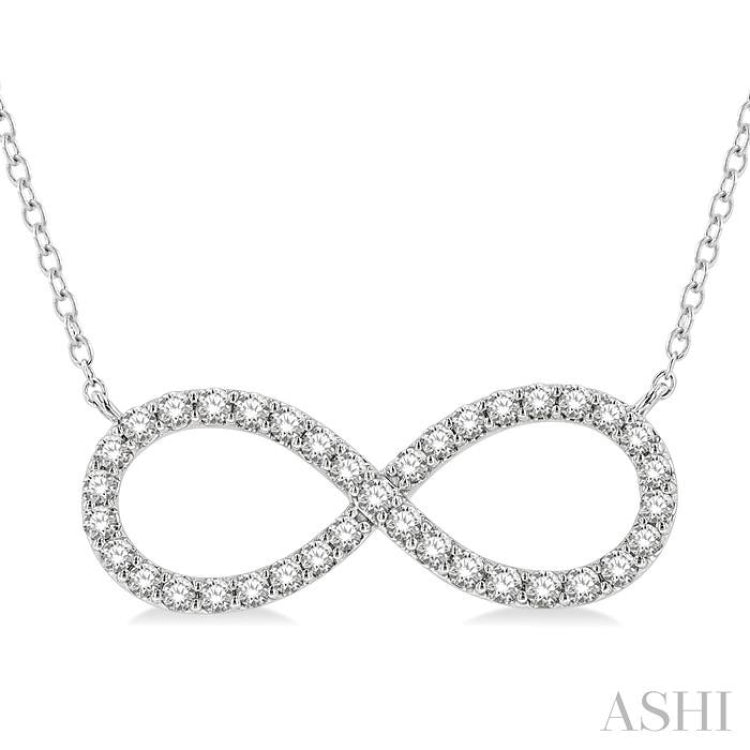 1/2 Ctw Round Cut Diamond Infinity Pendant With Chain in 14K White Gold