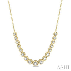 1 Ctw Round Cut Diamond Illusion Necklace in 14K Yellow Gold