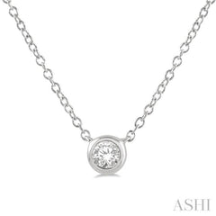 1/10 Ctw Bezel Round Cut Diamond Petite Fashion Pendant With Chain in 10K White Gold