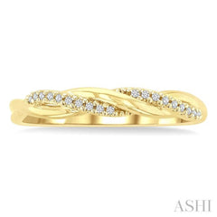 1/20 Ctw Twisted Top Round Cut Diamond Fashion Ring in 10K Yellow Gold