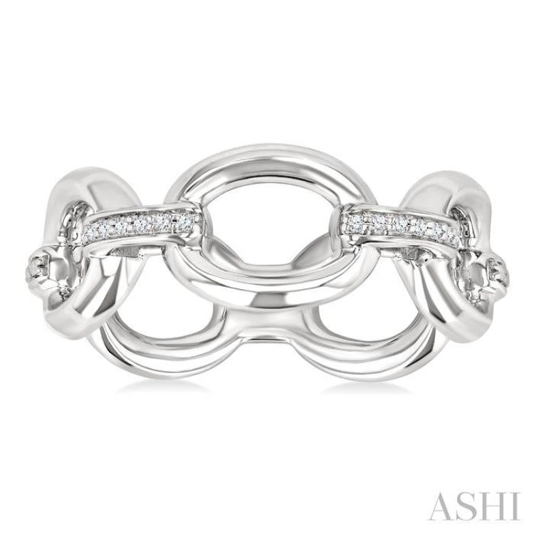 1/20 Ctw Oval Shape D-Link Round Cut Diamond Ring in Sterling Silver