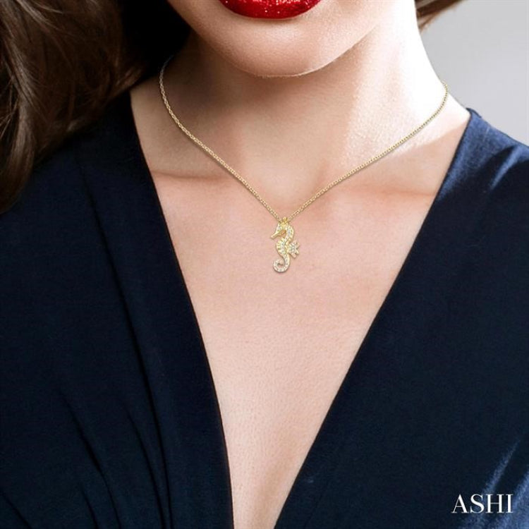 1/8 Ctw Petite Seahorse Round Cut Diamond Fashion Pendant With Chain in 10K Yellow Gold