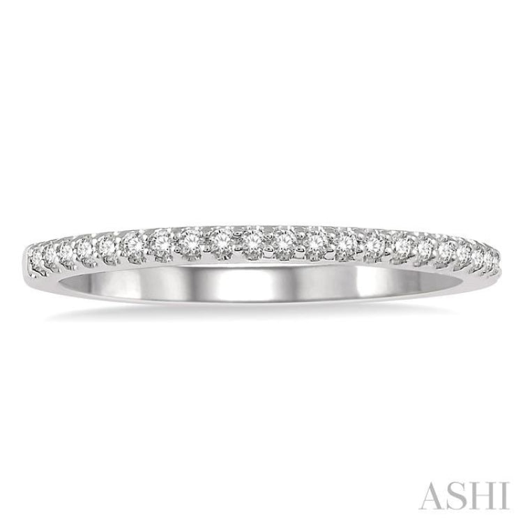 1/5 ctw Round Cut Diamond Wedding Band in 14K White Gold