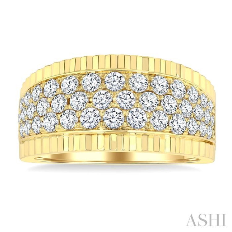 1 1/6 Ctw Triple Row Round Cut Diamond Fashion Wide Band in 14K Yellow Gold