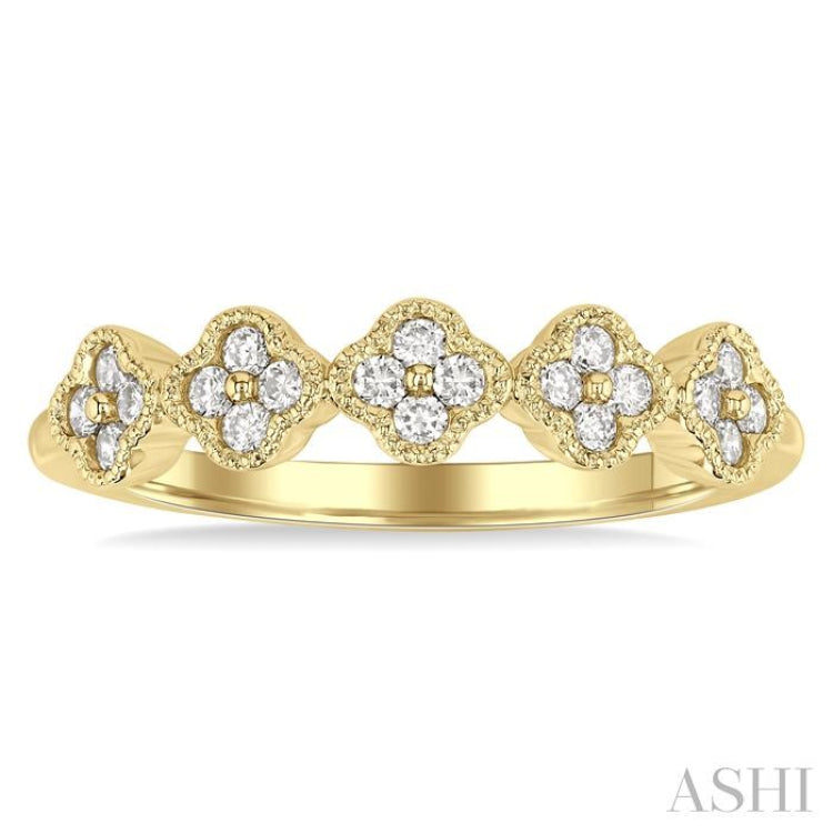 1/4 Ctw Clover Motif Round Cut Diamond Fashion Ring in 14K Yellow Gold