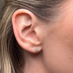DIAMOND STUD EARRINGS